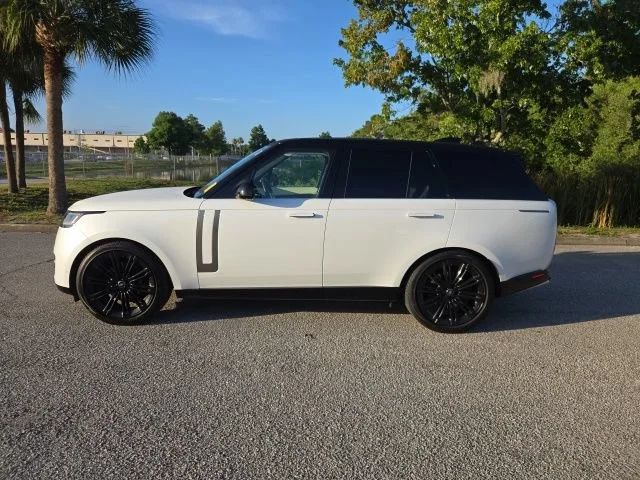 Certified Used 2024 Ostuni Pearl White Metallic Land Rover SE image 2