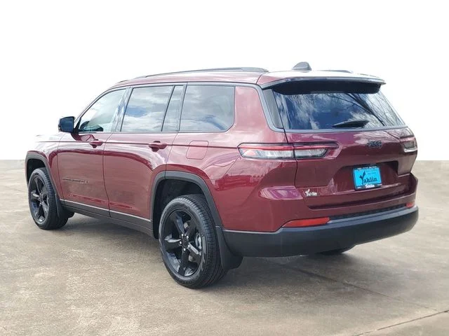 New 2026 Velvet Red Pearl-Coat Exterior Paint Jeep Limited image 3