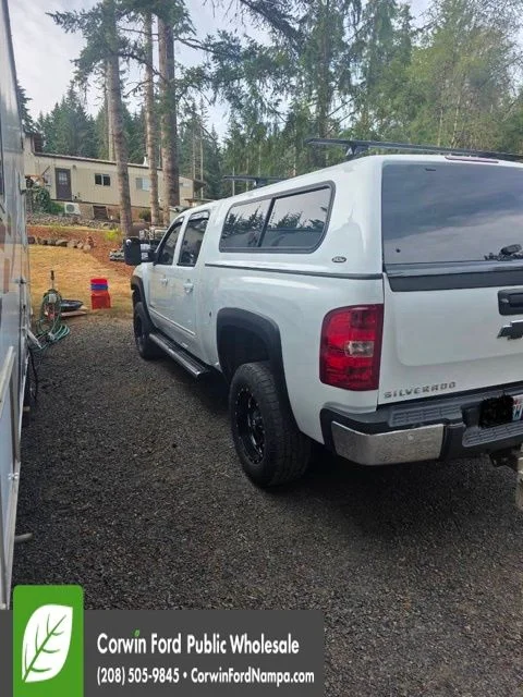 Used 2010 White Chevrolet LTZ image 6