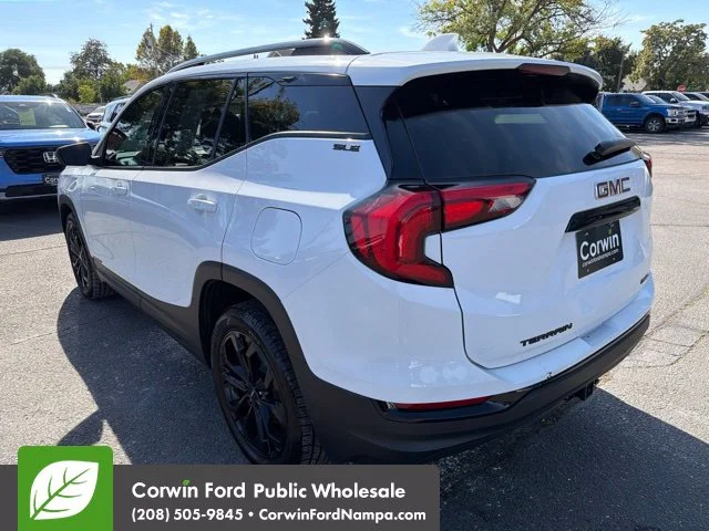 Used 2021 Summit White GMC  image 7
