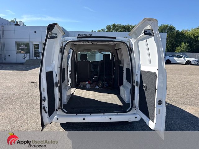 Used 2015 White Chevrolet 1LT image 10