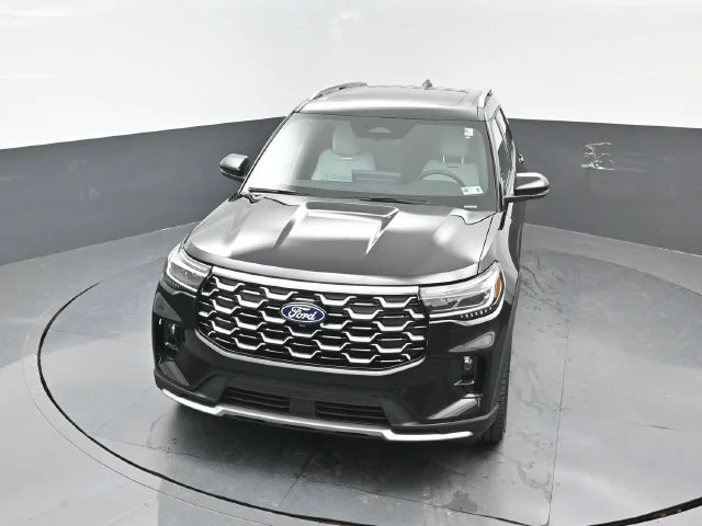 New 2027 Agate Black Metallic Ford Platinum™ image 20