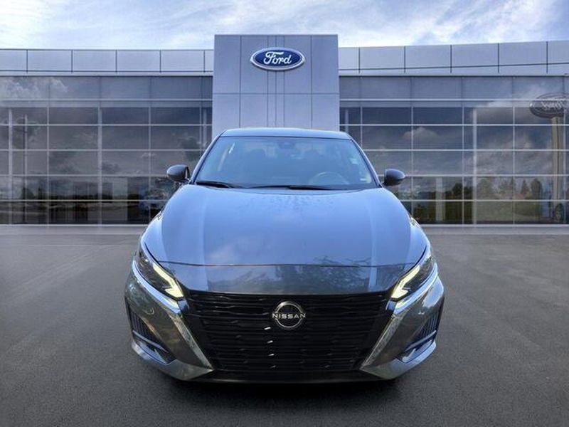 Used 2024 Gun Metallic Nissan 2.5 SV image 3
