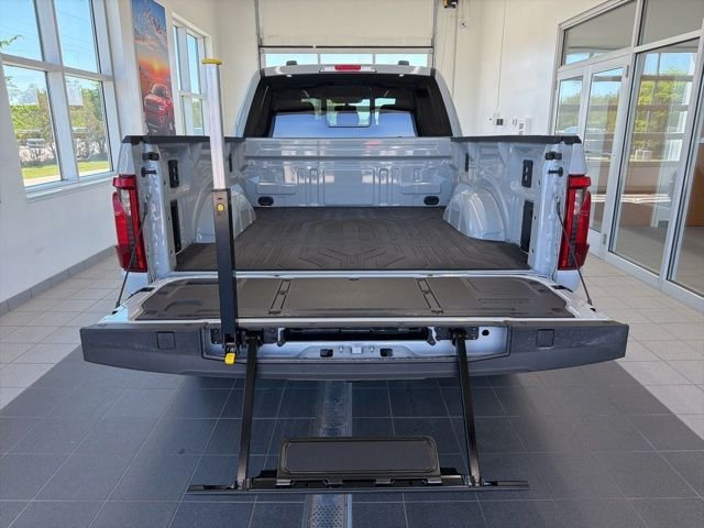 New 2026 Avalanche Ford XLT image 14