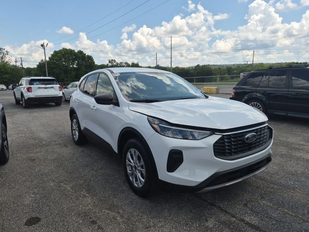 Used 2025 White Ford Active image 2