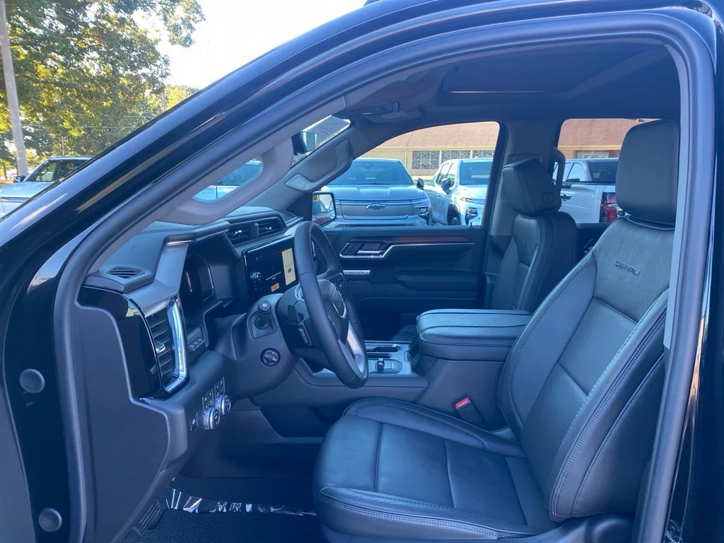 Used 2026 Onyx Black GMC Denali image 9
