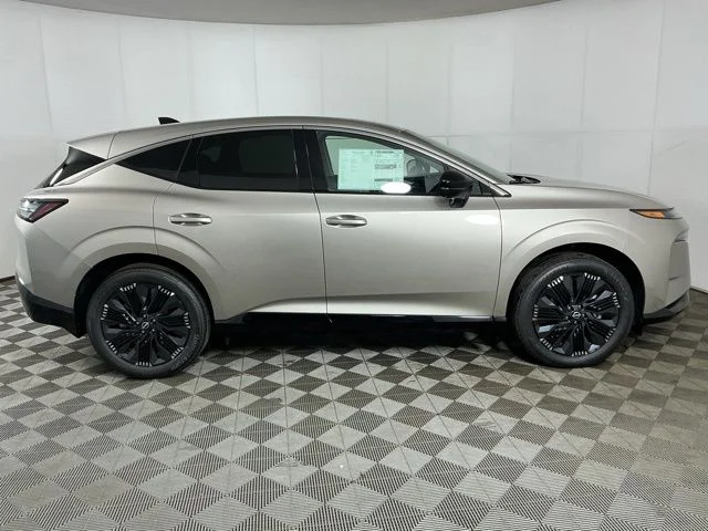New 2027 Gray Nissan Platinum image 8