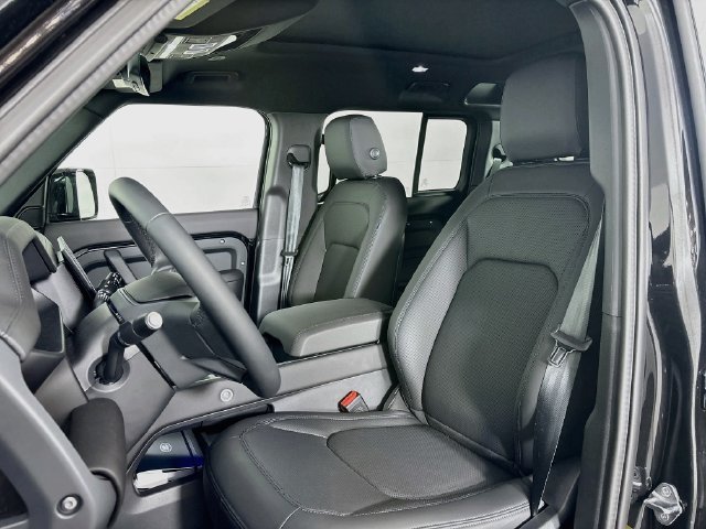 New 2026 Black Land Rover X-Dynamic SE image 20