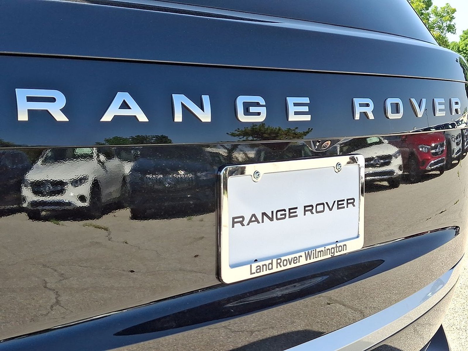 New 2026 Santorini Black LAND ROVER Autobiography image 25