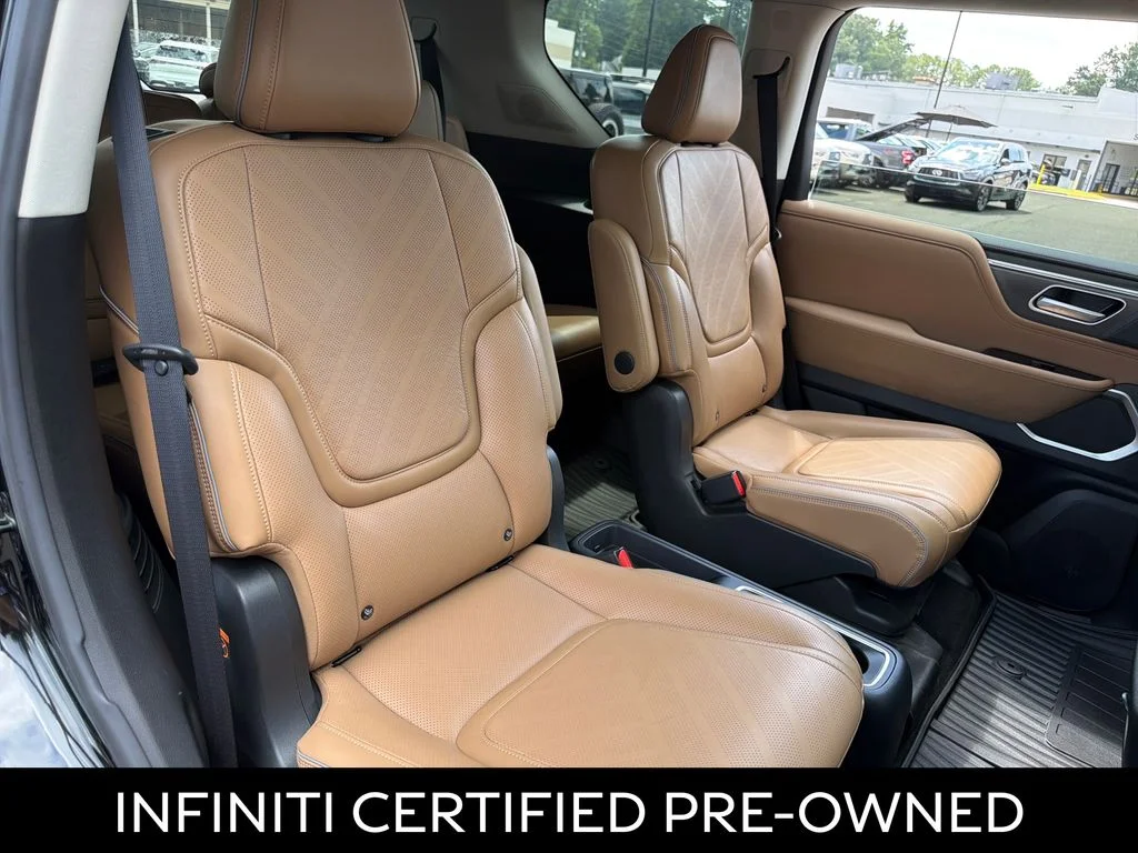 Certified Used 2026 Black Obsidian INFINITI LUXE image 36