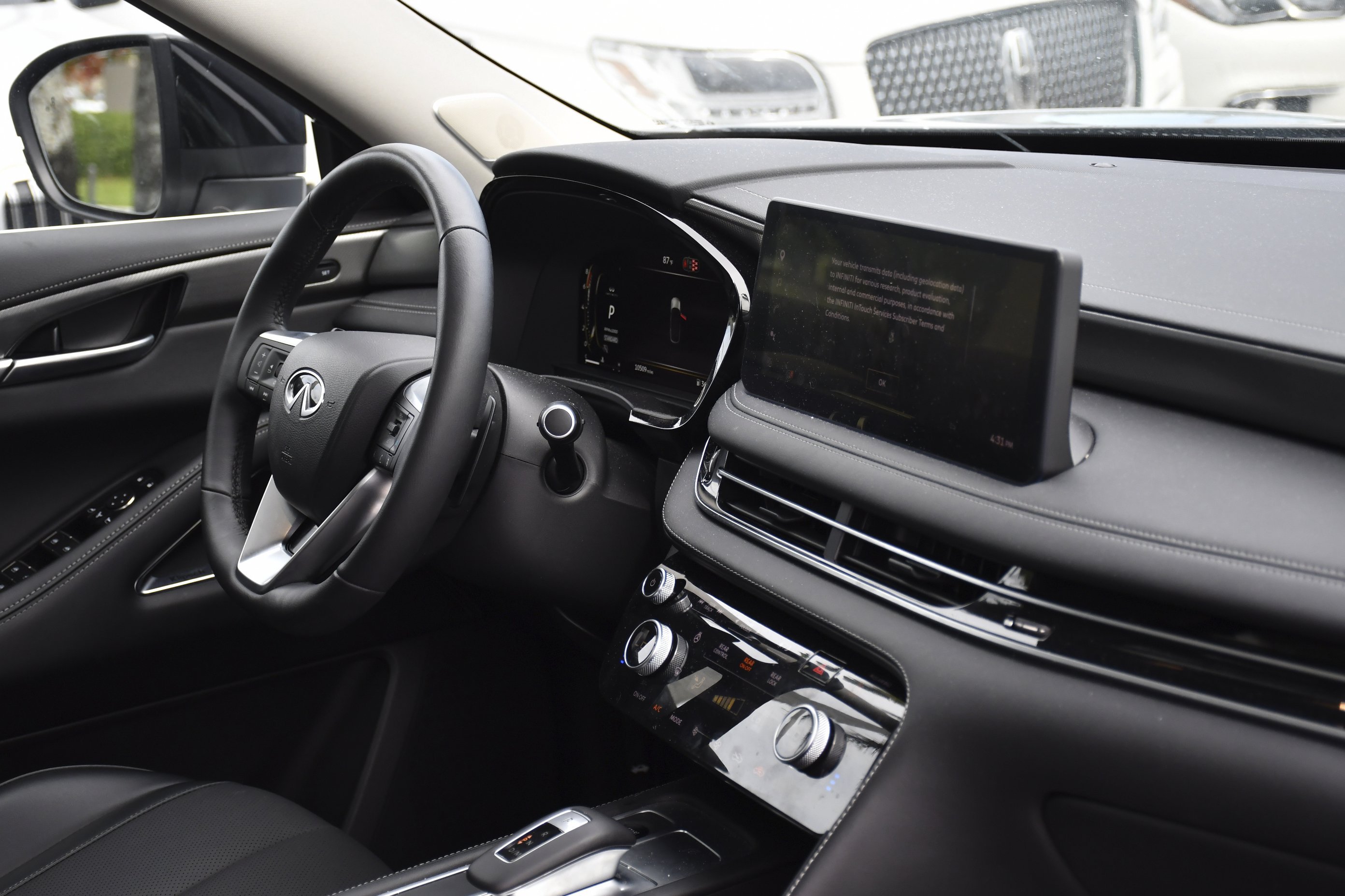 Certified Used 2026 Harbor Gray INFINITI LUXE image 34