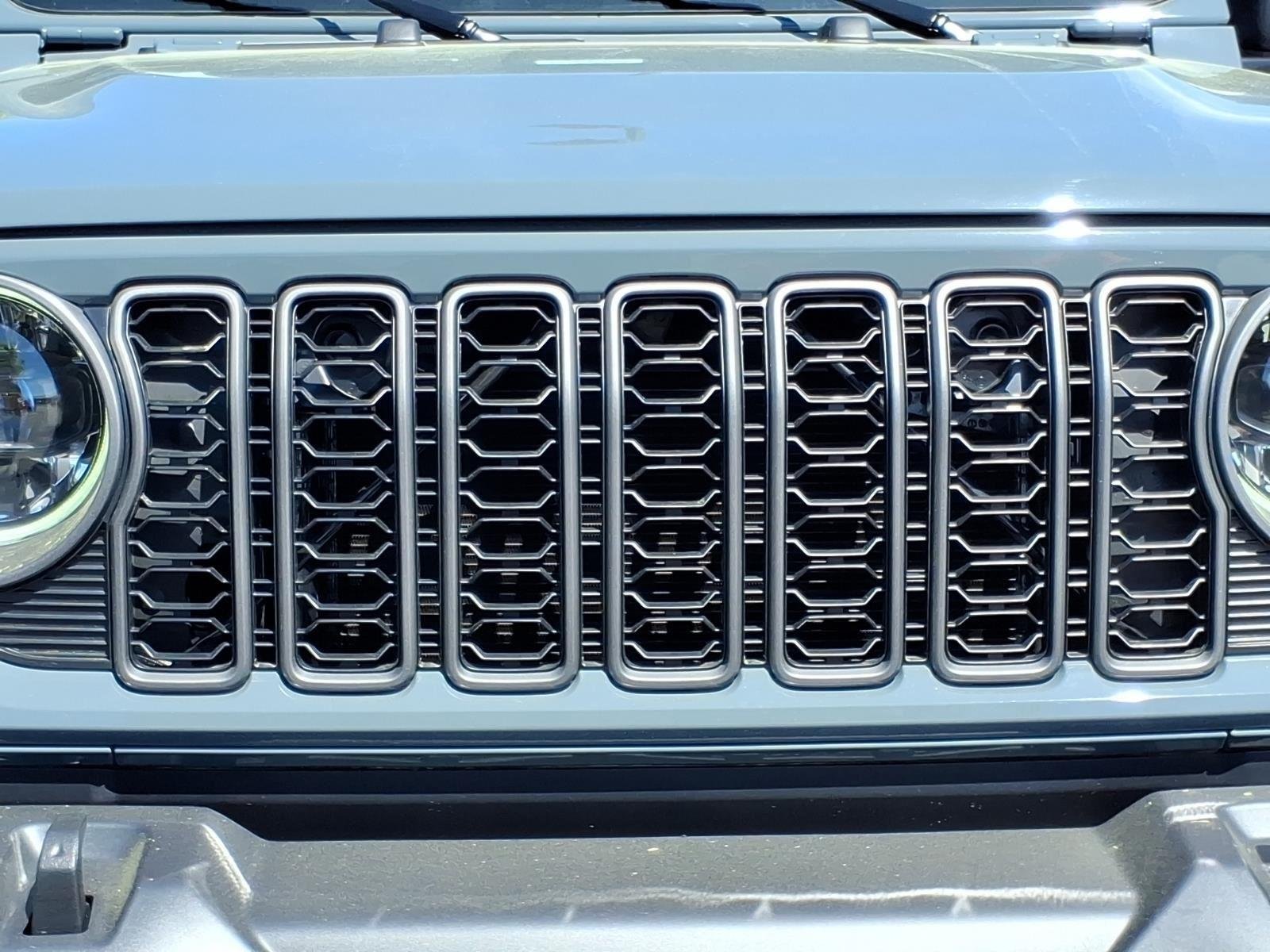 New 2026 Anvil Clear-Coat Exterior Paint Jeep Sahara image 15