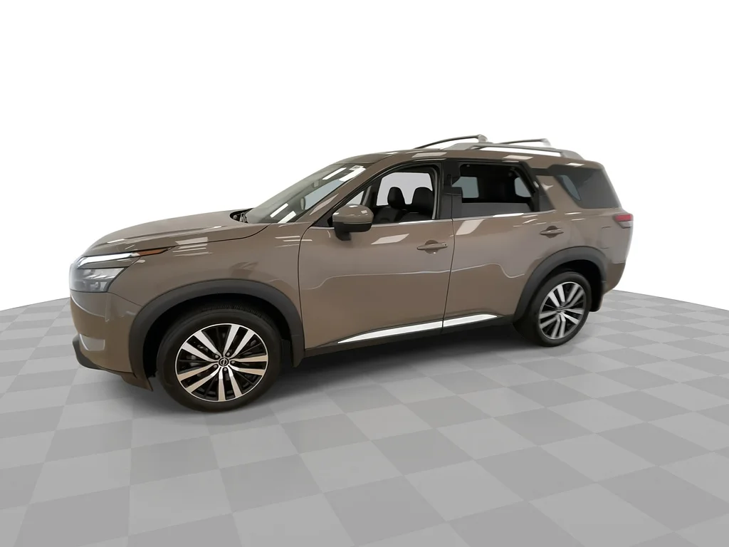 Used 2025 TAN Nissan Platinum image 6