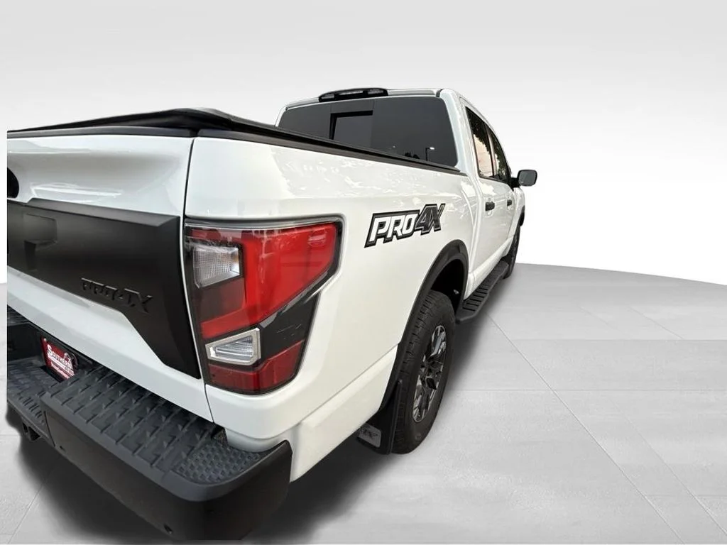 Used 2024 White Nissan PRO-4X image 9