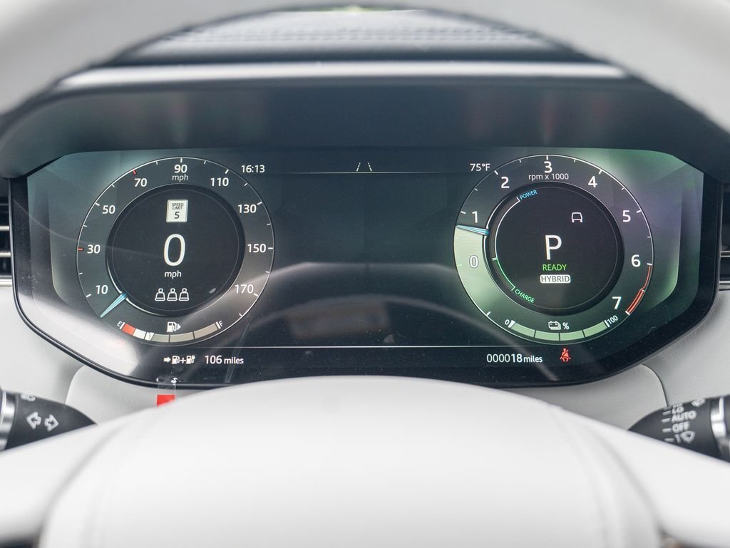 New 2026 Carpathian Grey LAND ROVER Dynamic SE image 13