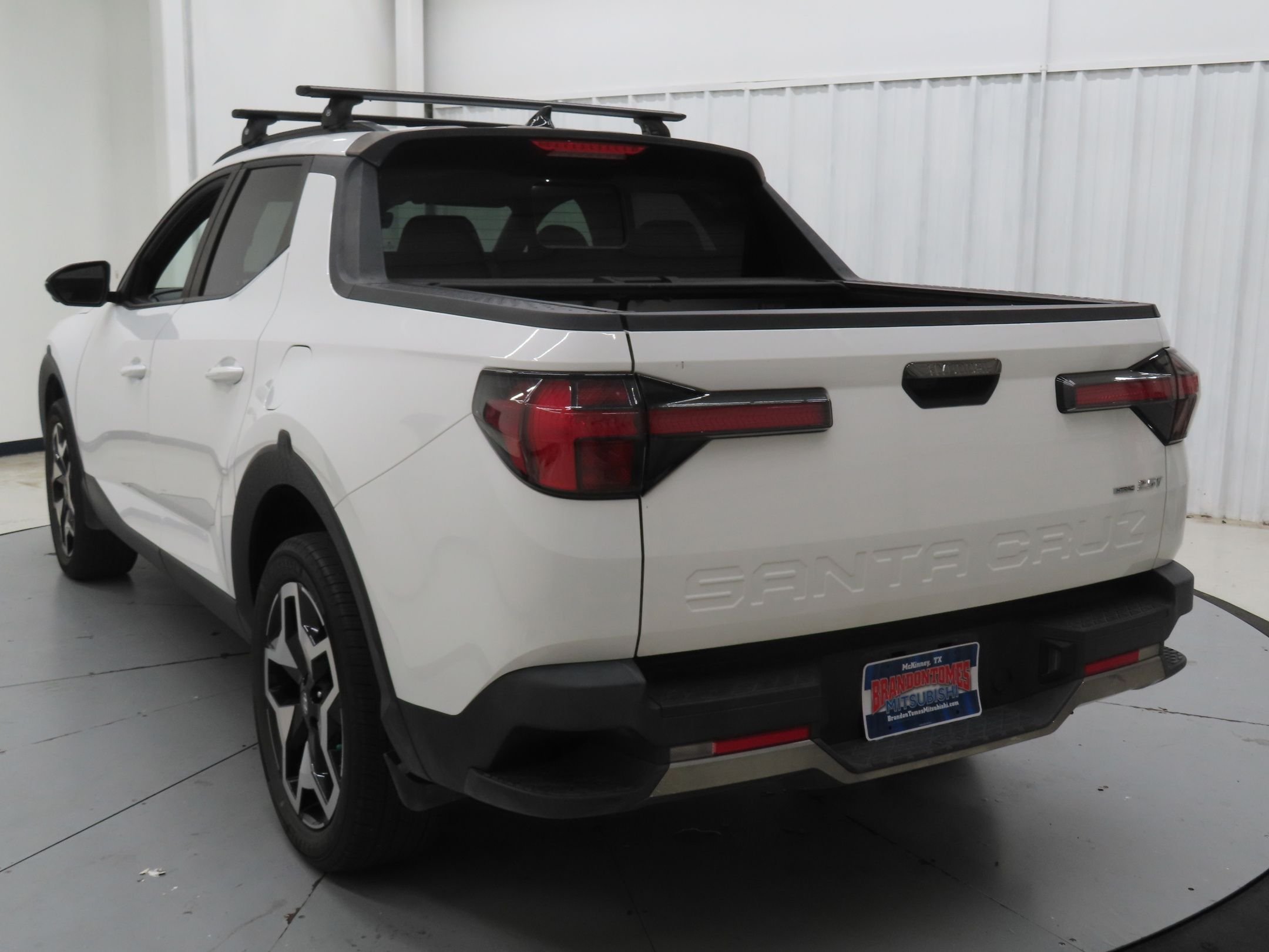 Used 2022 White Hyundai Limited image 6