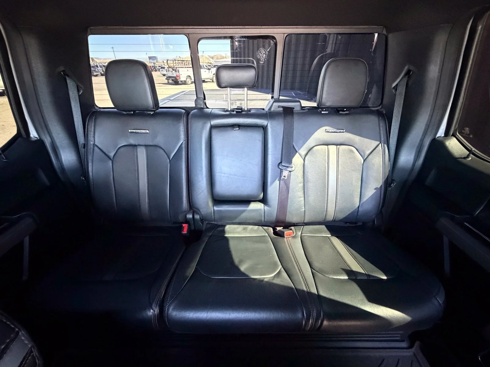 Used 2020 Silver Ford Platinum image 27