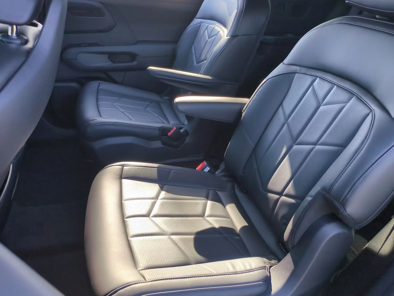 New 2027 Terrain Brown Kia X-Line EX image 25