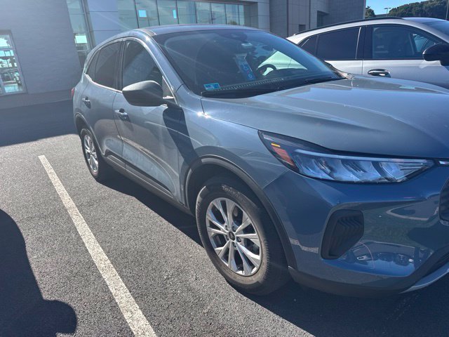 Used 2023 Blue Ford Active image 2