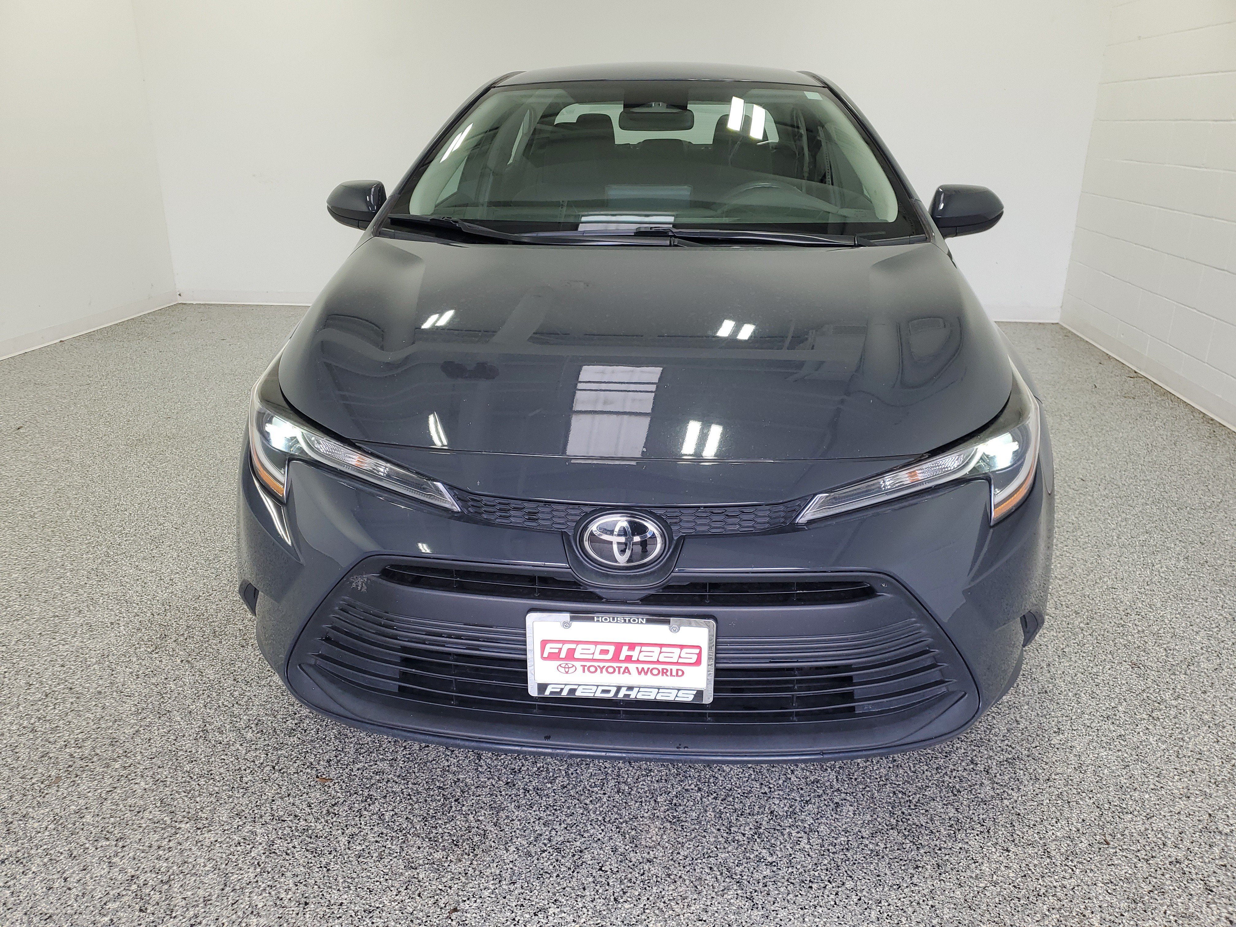 Used 2024 Gray Toyota LE image 4