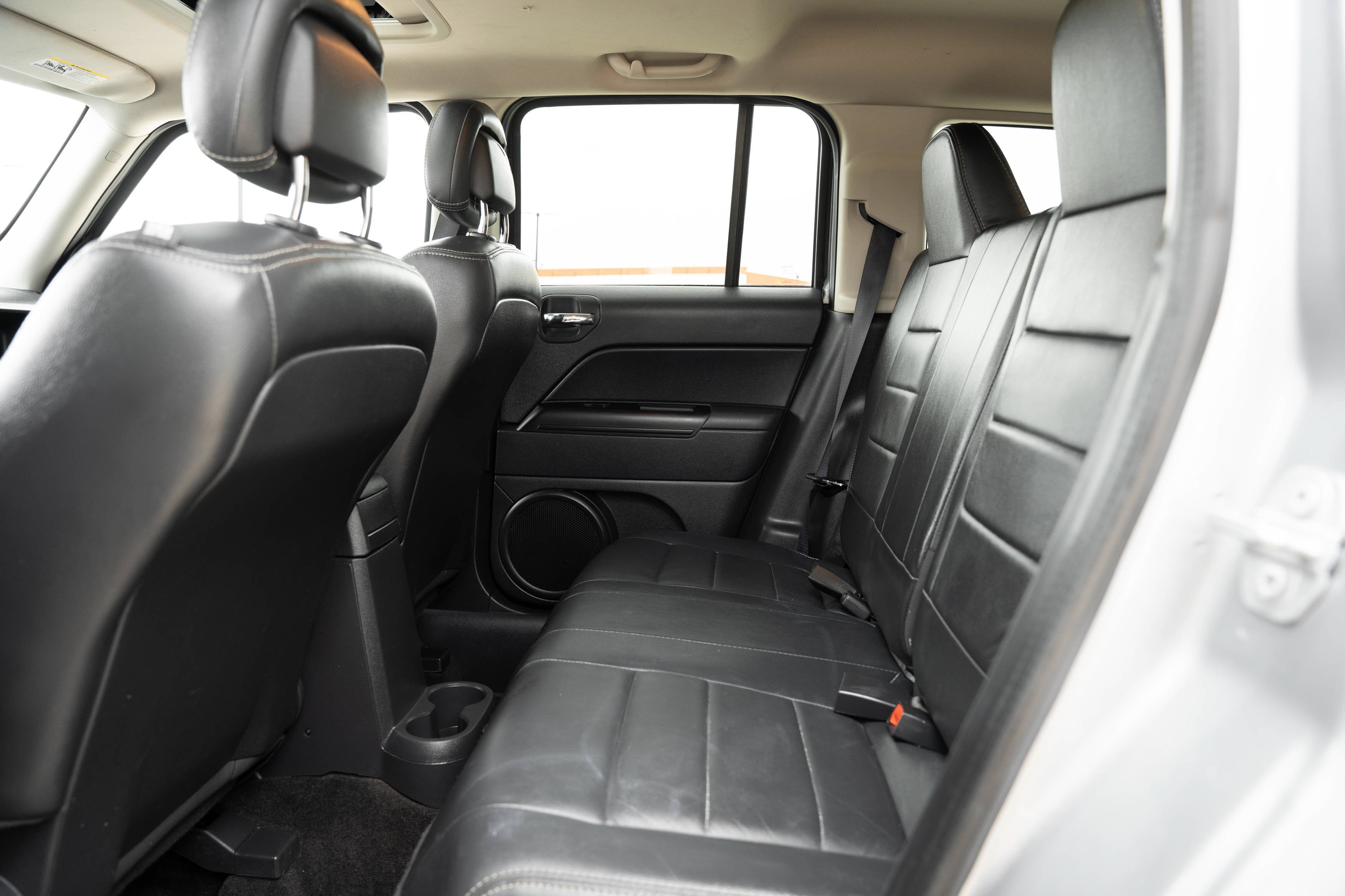 Used 2017 Billet Silver Metallic Clearcoat Jeep High Altitude image 18