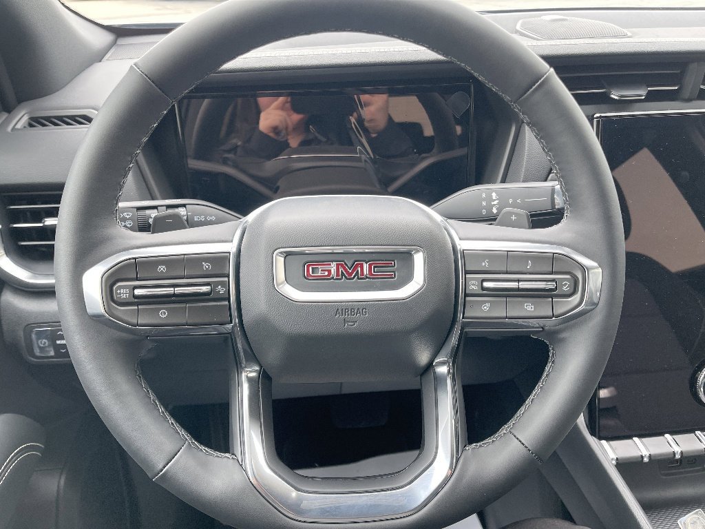 New 2026 Sterling Metallic GMC Elevation image 22