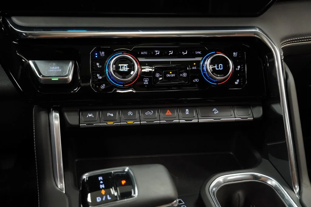 Used 2025 Onyx Black GMC Denali Ultimate image 24