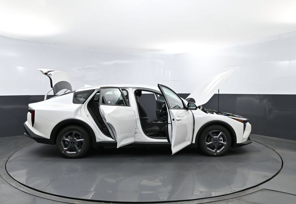 New 2026 Snow White Pearl Kia LXS image 12