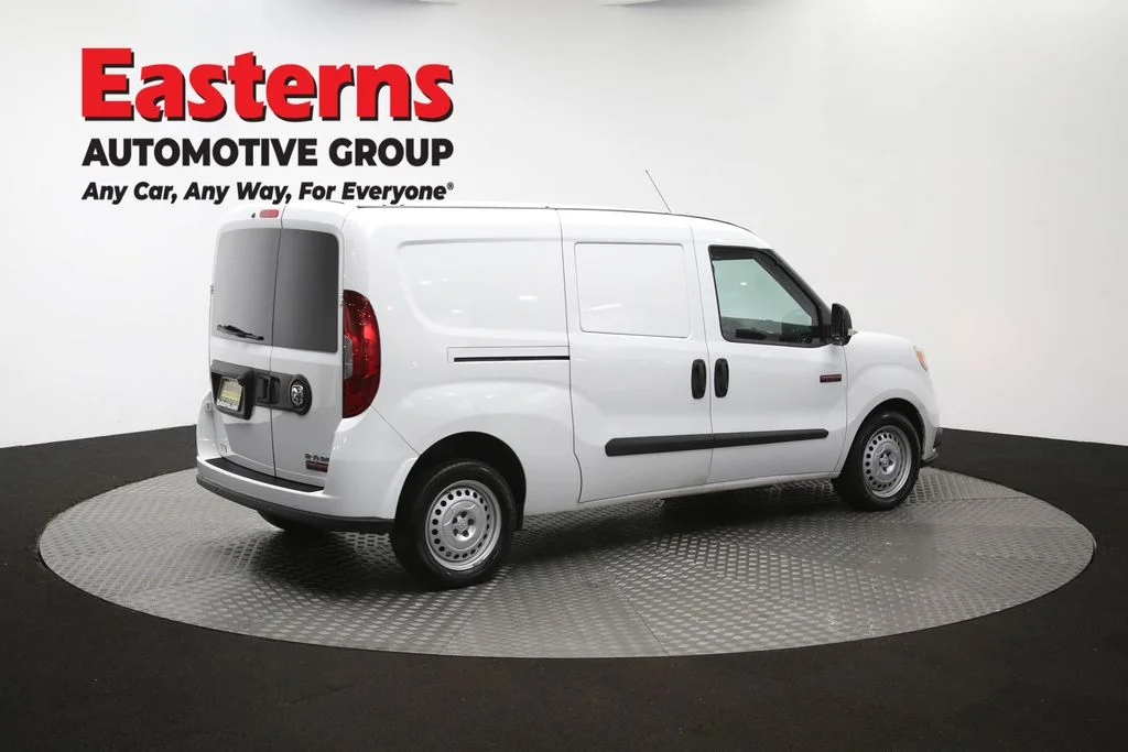 Used 2022 White Ram Base image 43