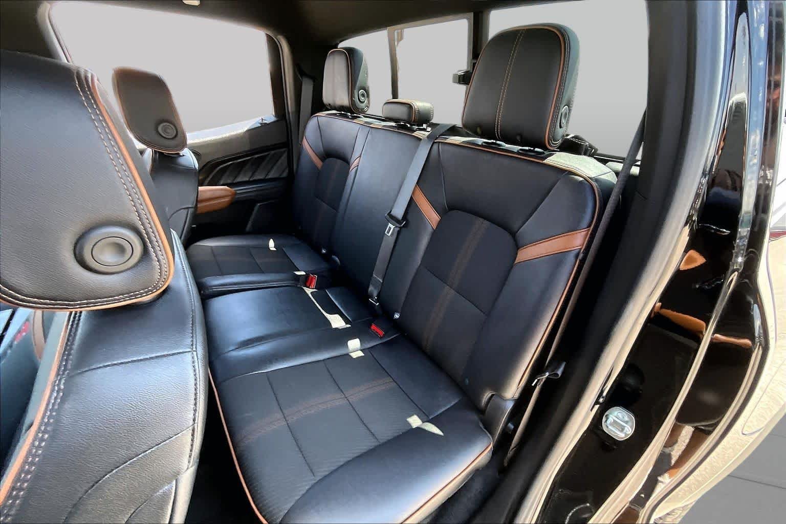 Used 2023 Onyx Black GMC 4WD AT4 image 20