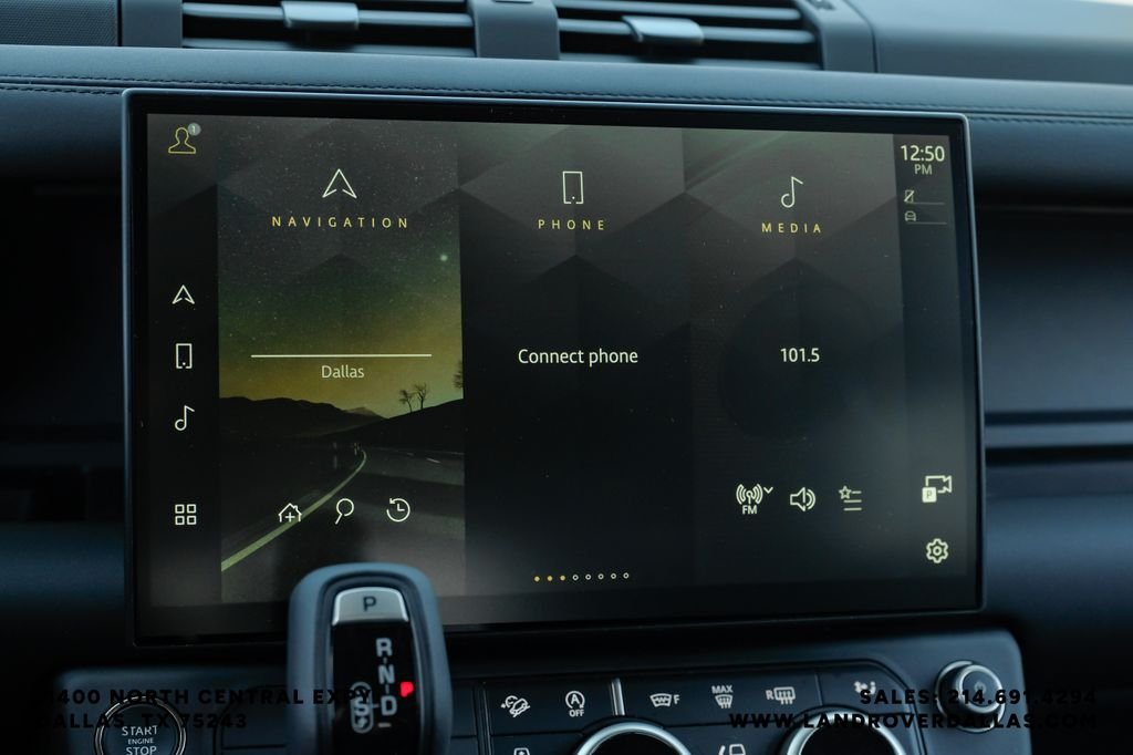 New 2026 Fuji White Land Rover X-Dynamic SE image 27