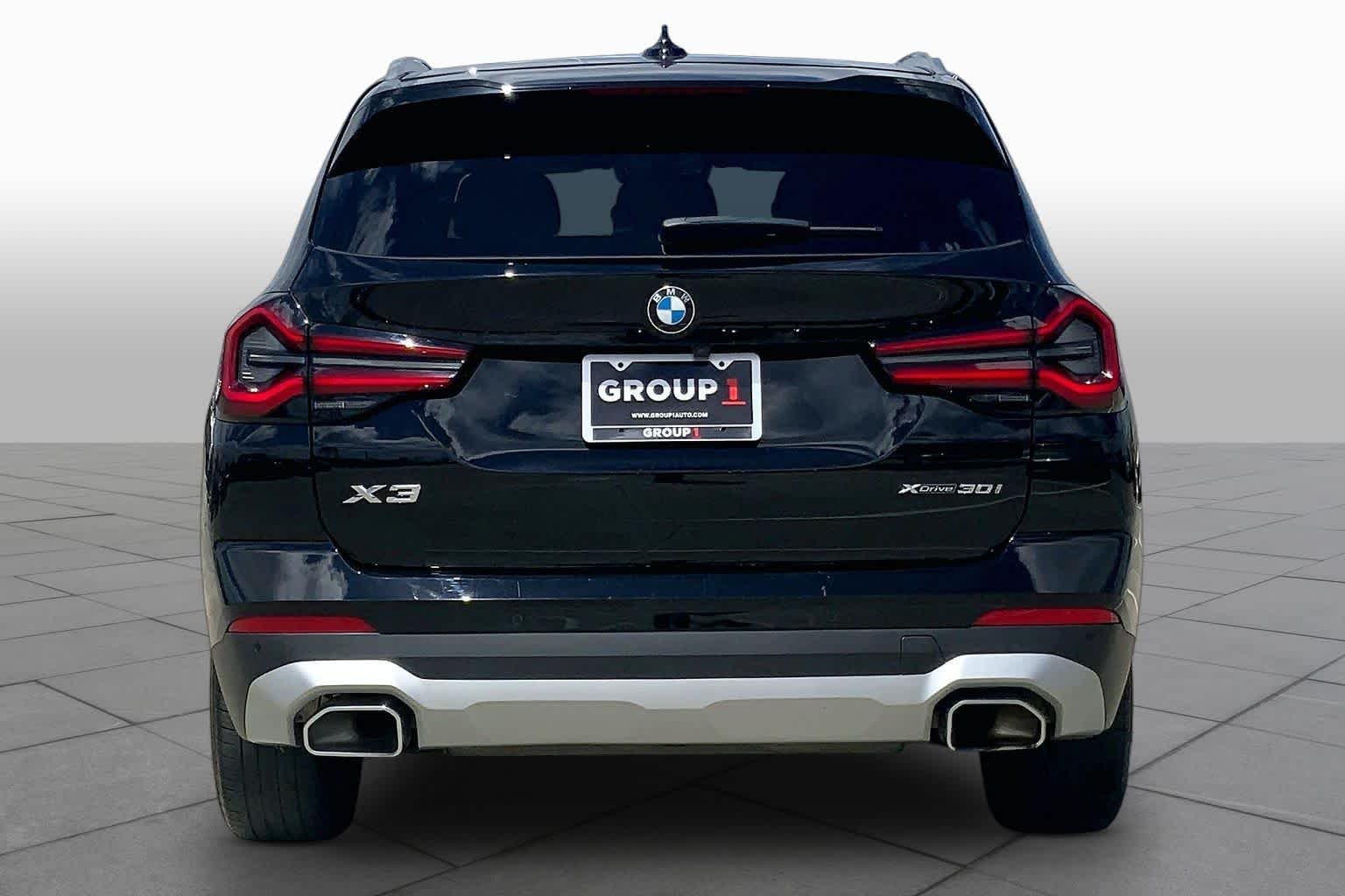 Used 2024 Jet Black BMW xDrive30i image 4