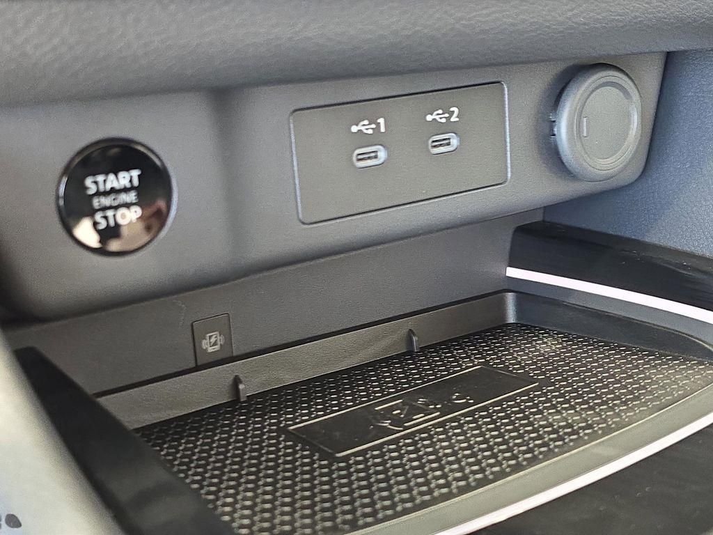 New 2026 Everest White Pearl TriCoat Nissan Rock Creek® image 25