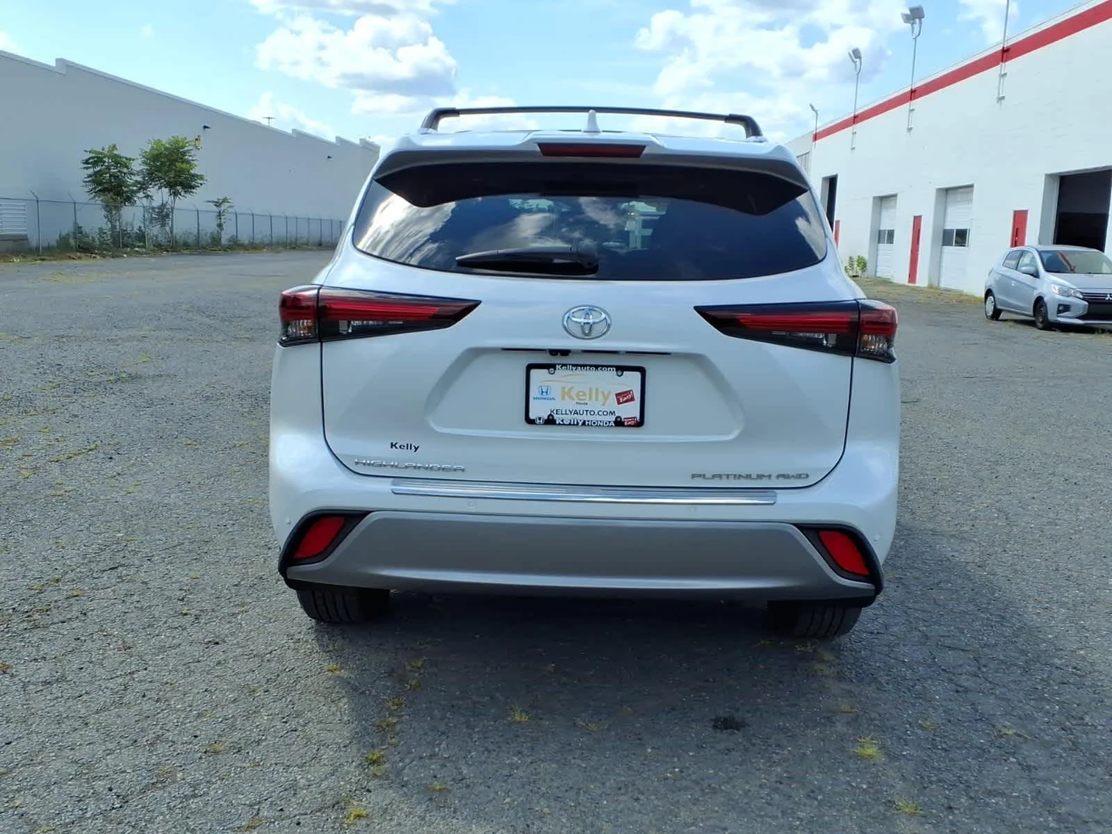 2025 Toyota Highlander Platinum - Photo 6