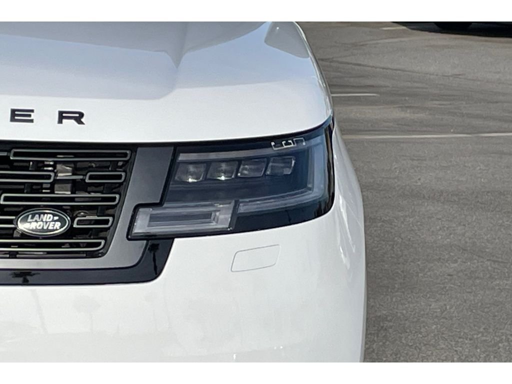 Used 2023 Fuji White Land Rover SE image 51
