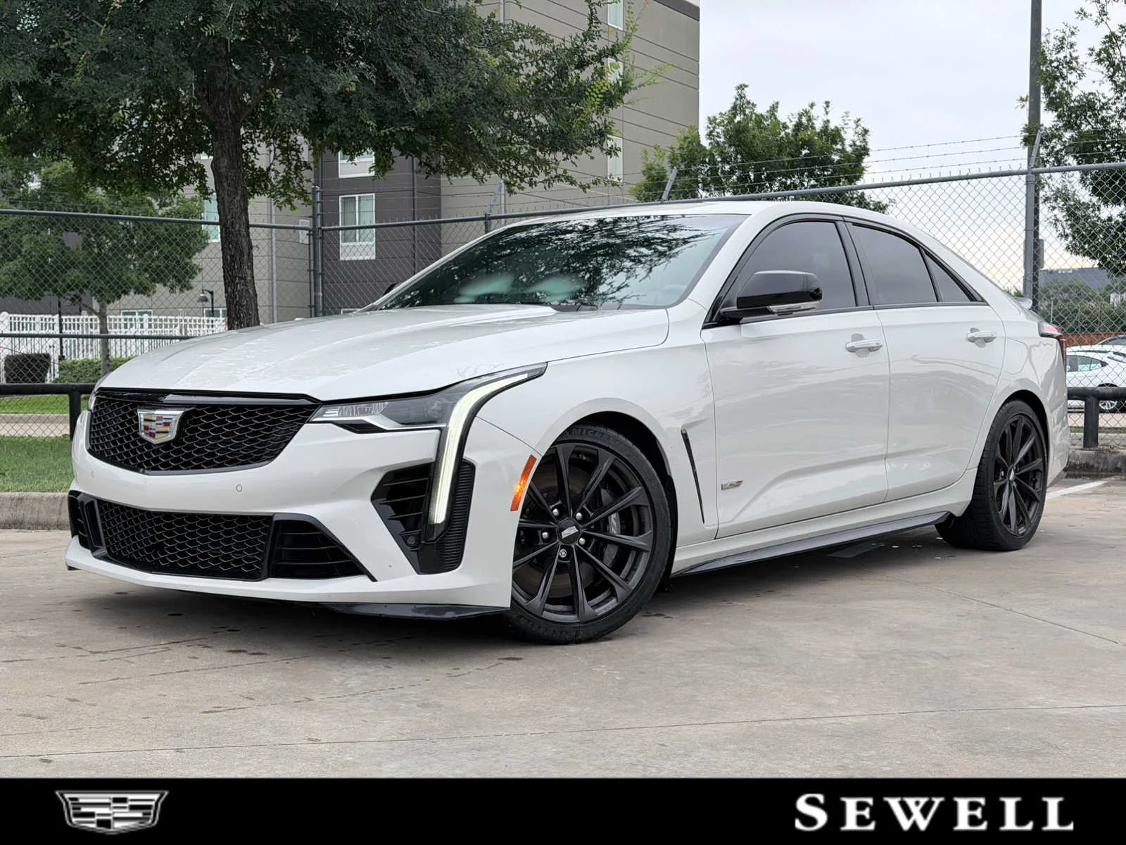 2023 Cadillac CT4 V-Series Blackwing's photo
