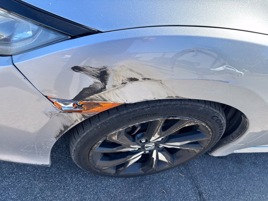 Used 2019  Honda Si image 2