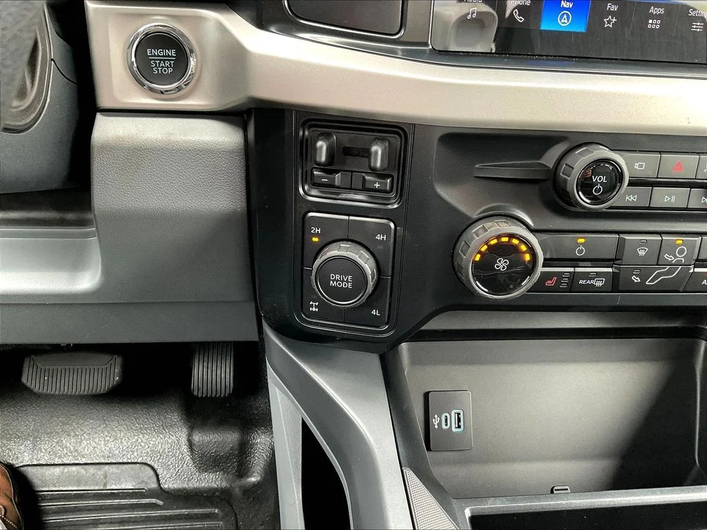 New 2026 Avalanche Ford F-250® XLT image 25