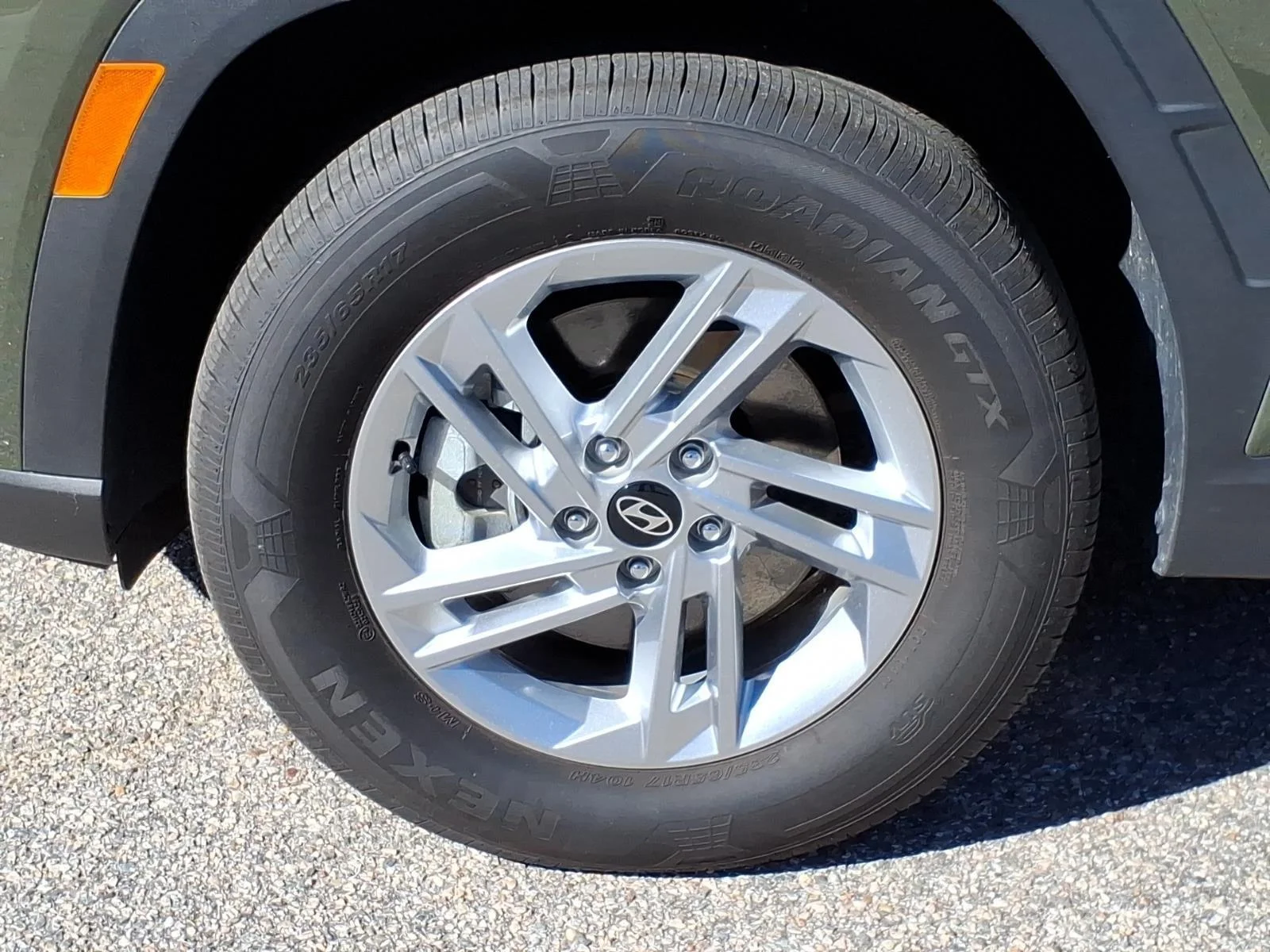 Certified Used 2025 Rockwood Green Hyundai SE image 4