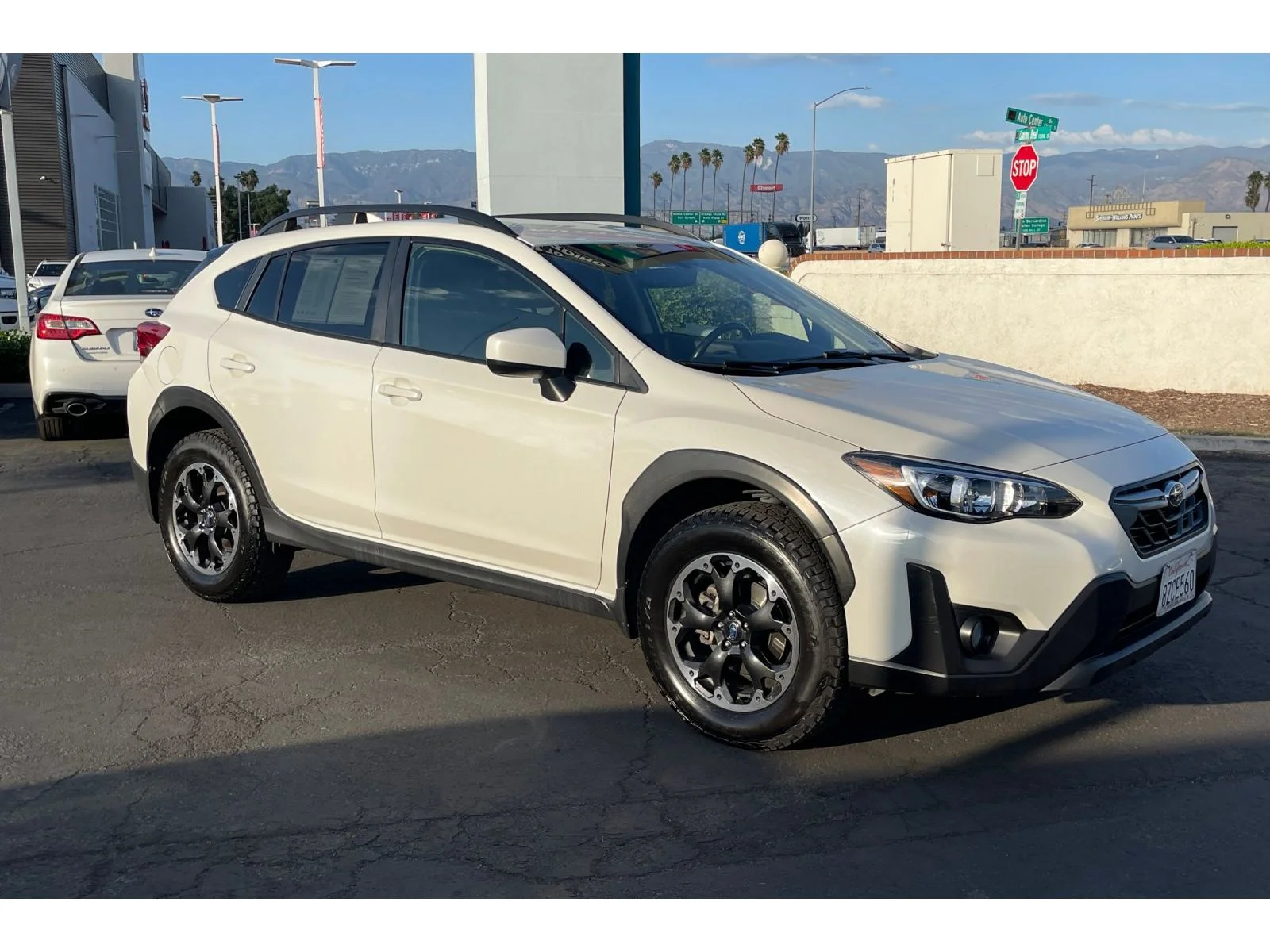 Used 2021 CRYSTAL WHITE PEA Subaru Premium image 8