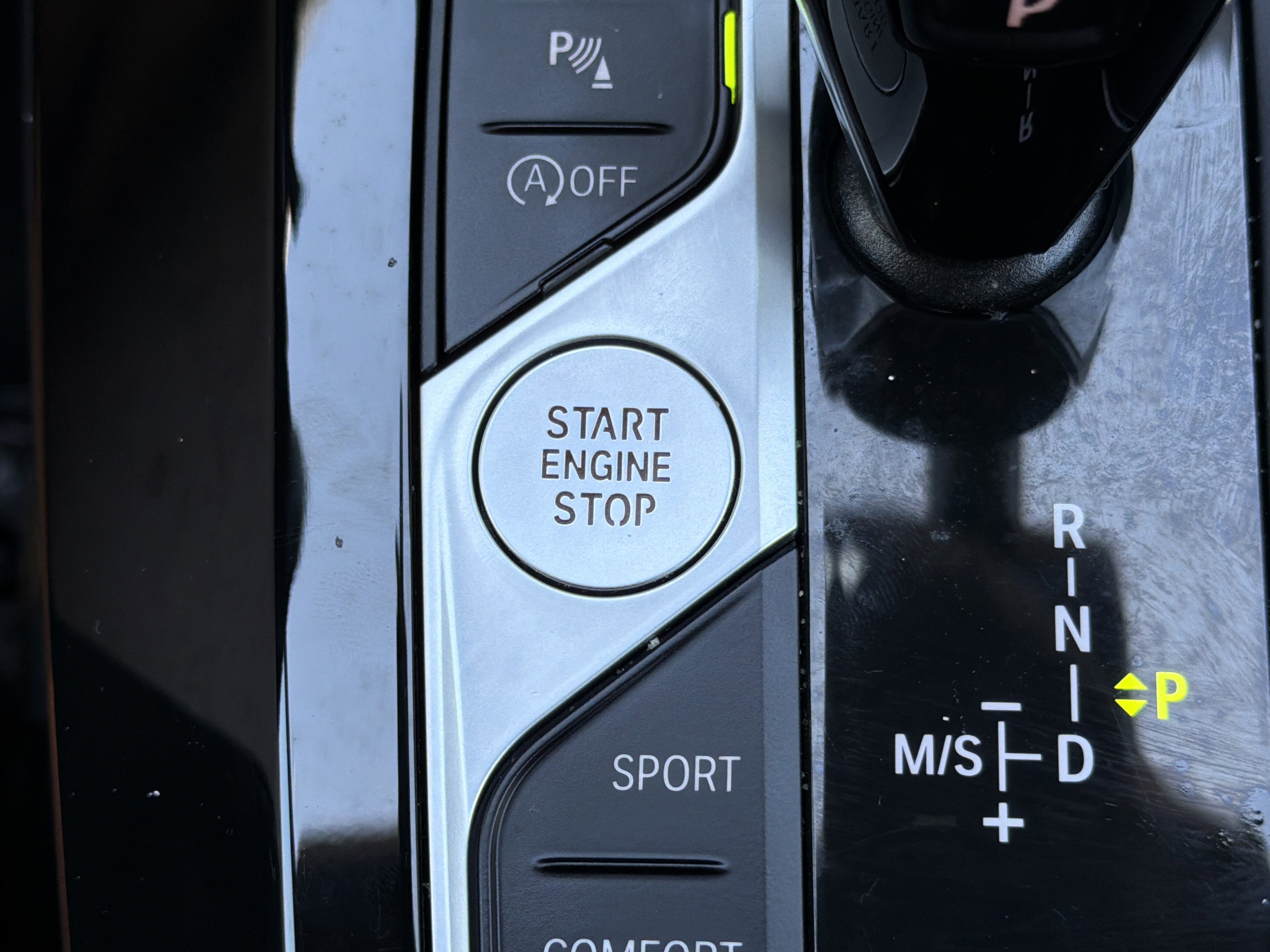 Used 2024 Phytonic Blue Metallic BMW sDrive30i image 13