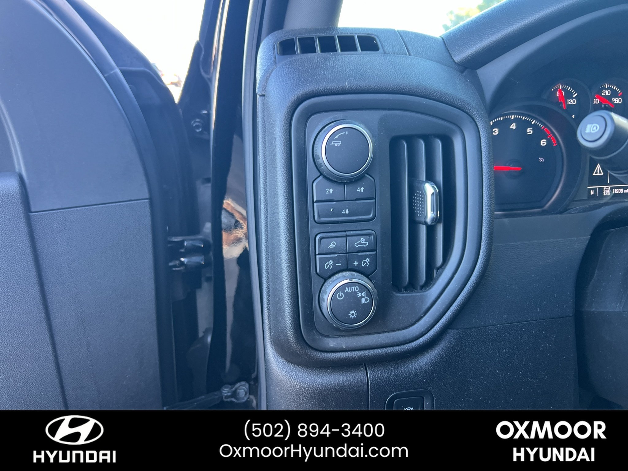 Used 2025 Black Chevrolet Custom image 9
