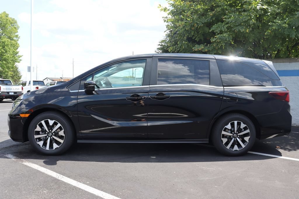 Used 2026 Crystal Black Pearl Honda EX-L image 2