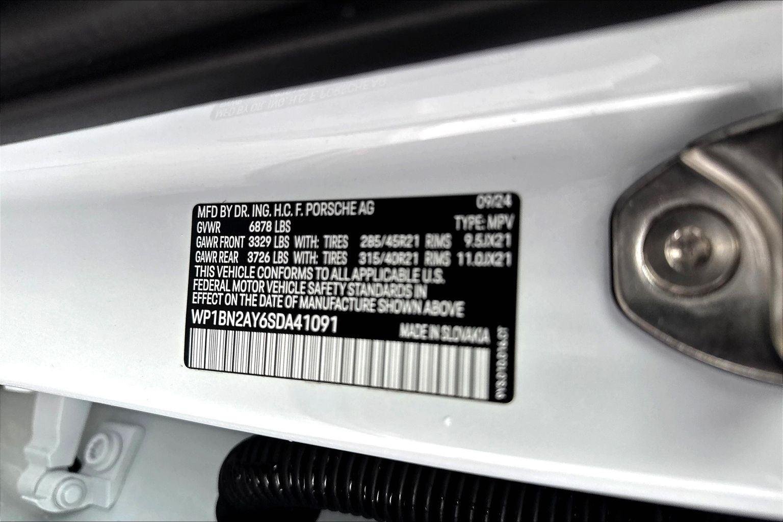 Used 2025 White Porsche S E-Hybrid image 20