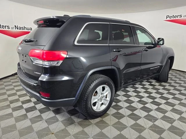 Used 2015 Black Jeep Laredo image 30