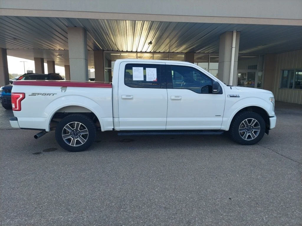Used 2017 Oxford White Ford XLT image 8