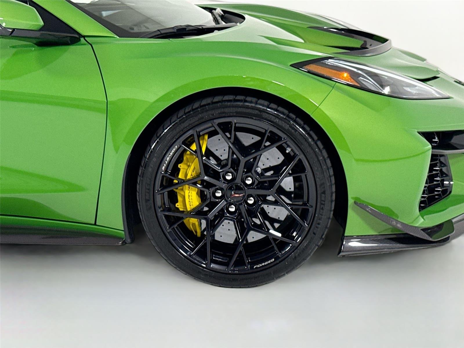 Used 2026 Roswell Green Metallic Chevrolet ZR1 | Carbon Fiber Aero Pkg | Front Lift | Carbon Flash Wheels image 49