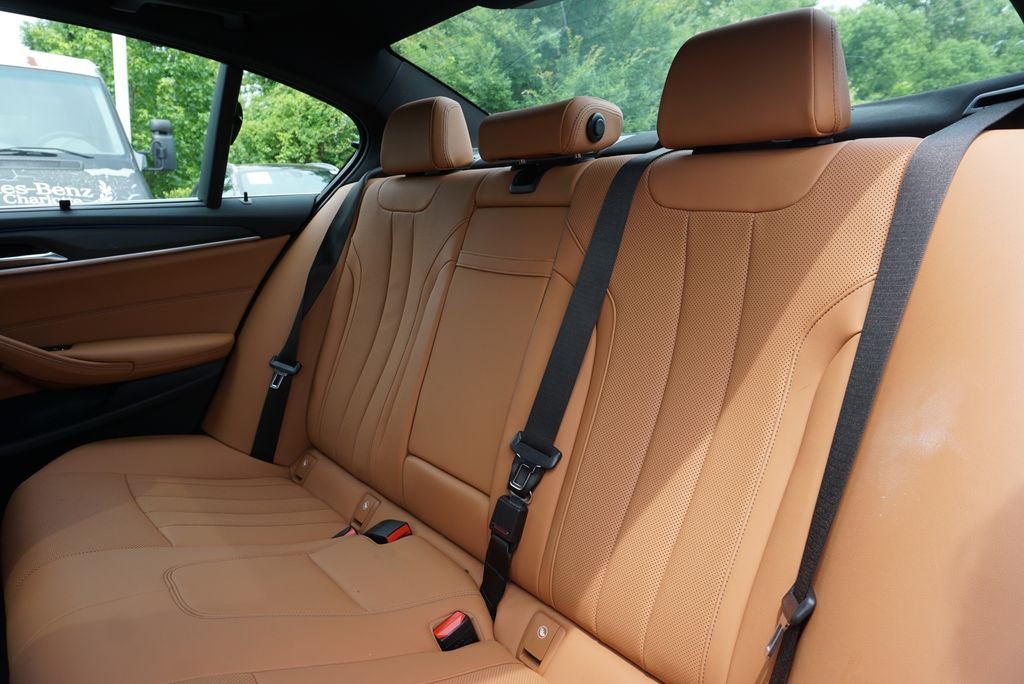 Used 2023 Black Sapphire Metallic BMW 530i xDrive image 41
