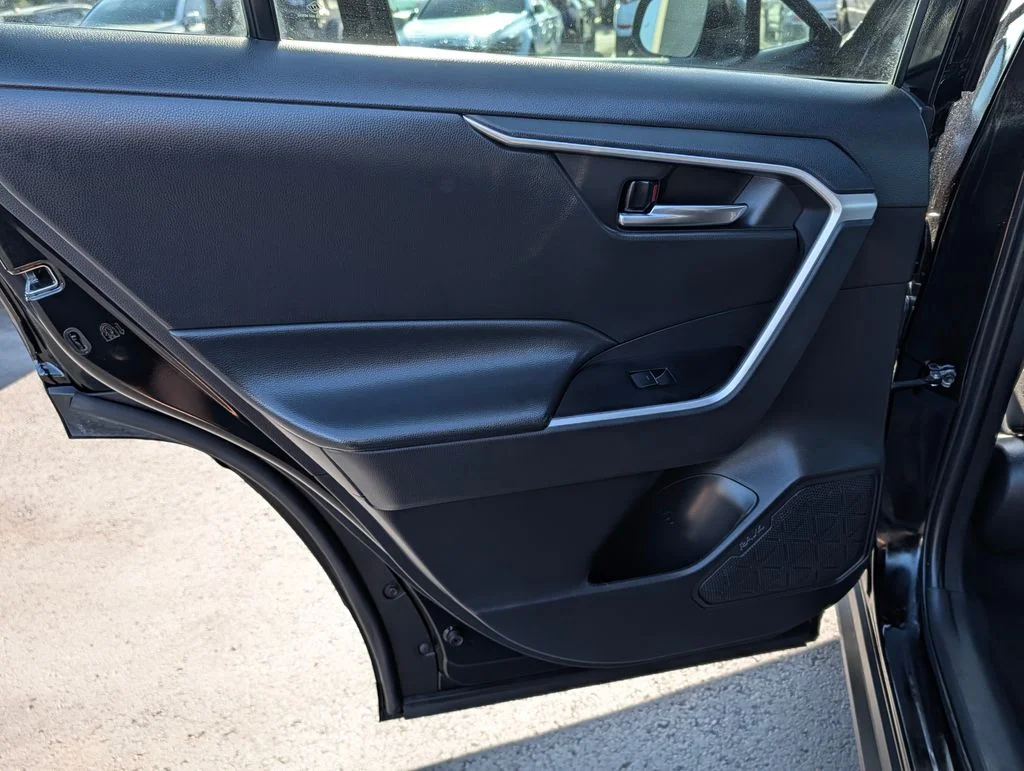 2024 Toyota RAV4 XLE - Photo 15