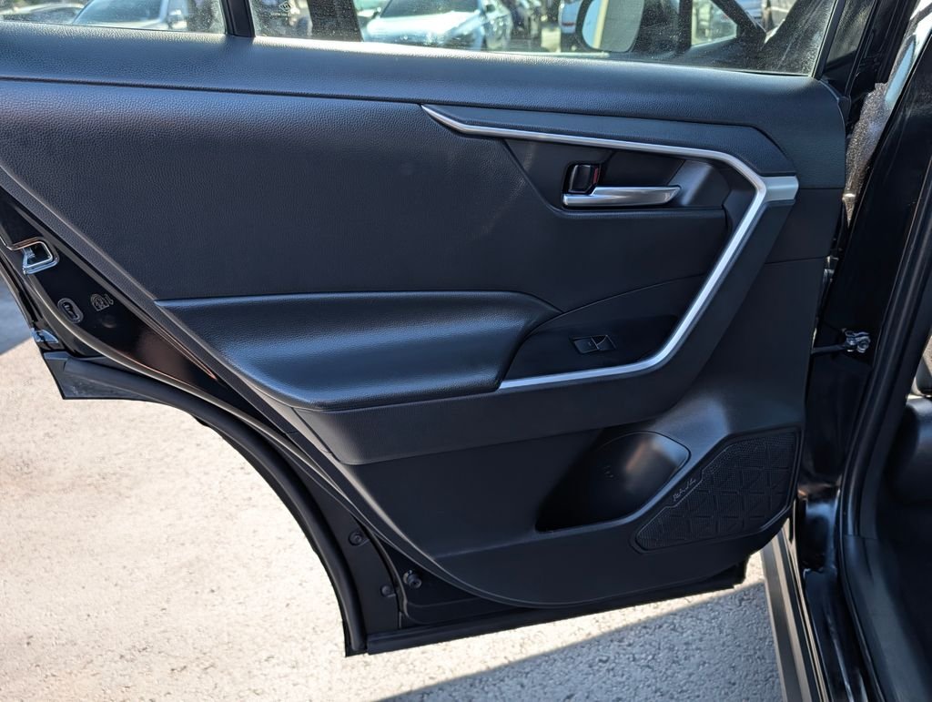 2024 Toyota RAV4 XLE - Photo 15
